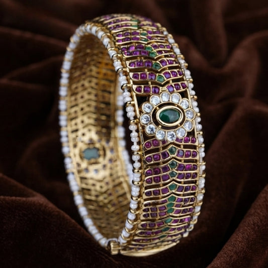 Central Floral Motif and Pearl Kada