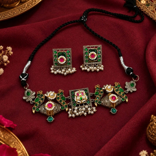 Oxidized Brass Dual-Finish Pachi kundan Choker Set